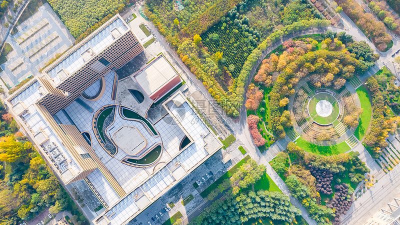 一份优秀的电子设计竞赛作品集应包含以下几个部分：
